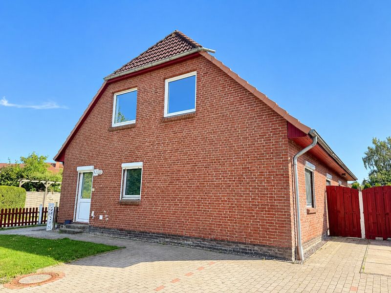 Ruhig gelegene 2-Zimmer-Dachgeschosswohnung direkt am Ellenberger Wald